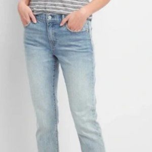 GAP Women's Blue Light Wash Mid-Rise Best Girlfriend Jeans, Size 27